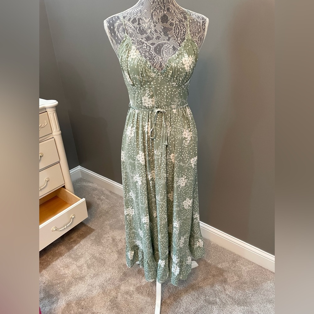 Floral print sage midi dress